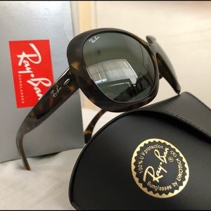 Ray-Ban Jackie Ohh Sunglasses